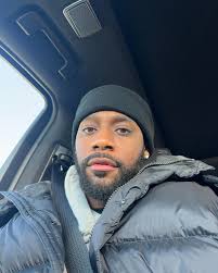 issa setup… he not finna get married… but, when he do… that wife gone have  her a good one! ☝🏽 🕺🏽💃🏽📝