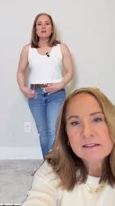 Lori Lundquist's Instagram, Twitter & Facebook