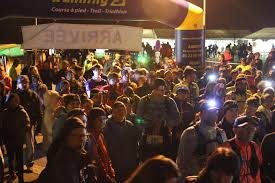 In the following scene where they are on the trail of the fugitives, the posse again numbers 6 men. Classement Trail De La Croix De Fer L Irresistible Attirance Pour La Nuit