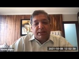 Mr Sameer Gupta, CMD Jakson Group, chairing and moderating a session