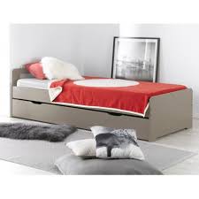 Le lit boss blanc 140x200 cm avec tête de lit offre une grande capacité de rangement avec ses 2 tiroirs coulissants intégrés, très discrets. Lit Gigogne Complet Avec Sommiers Lin Alfred Et Compagnie
