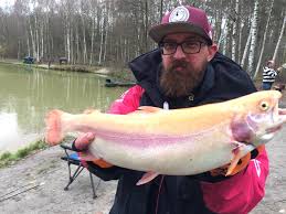 Obwohl immer wieder von der giftigsten spinne deutschlands gesprochen wird, ist der biss des dornfingers nicht tödlich. Fische Beissen Gut Auf Bienmaden Angelparadies Burgdorf Facebook