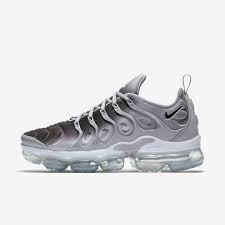 Nike Air Vapormax Plus Men S Shoe Black In 2020 Nike Air Nike Air Shoes Sneakers Men Fashion