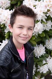 New pb for Ben yesterday with this stunning mirror but I hear he's had  another bigger today … So well done