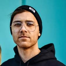 Perry Finley's Instagram, Twitter & Facebook