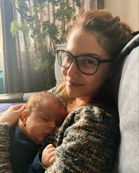 Titi muller, irmã de tainá müller, revelou como é a relação com a irmã que deu o que falar nos últimos meses: Irma De Titi Muller Tuti Segura Benjamin Nos Bracos E A Mamae Se Emociona Gq Musa