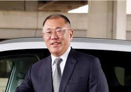 정의선 현대차그룹 회장이 '올해의 인물'로 뽑혔다. ì •ì˜ì„  í˜„ëŒ€ì°¨ íšŒìž¥ì˜ ë¯¸ëž˜ ì „ëžµ 3ê°€ì§€ Gbc