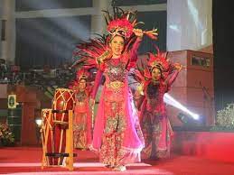 Tari jaipong adalah tari tradisional yang berasal dari sunda, jawa barat. Tarian Rampak Gendang Buka Gelaran Pimnas 29 Its News