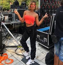 Born 16 november 1994) is a greek singer. Elena Tsagkrinoy Mike Einai Etoimoi Na Kanoyn To Epomeno Bhma