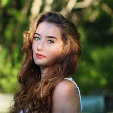 We're personally wild for the mink pink option! Model Bella K Fashion Teen Model Bella K Land Foto The Latest Tweets From Evabellak Passukanlima