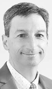 Past interns honor Lake