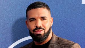 Maybe you would like to learn more about one of these? Drake Devoile Un Projet Surprise Avec Des Invites De Marque Et Annonce Un Nouvel Album Pour Cet Ete