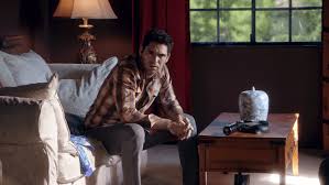 Lonely widow joyce rents out a room in her house and becomes dangerously obsessed with one of her guests. Room For Rent Doesn T Deliver On The Scares Or The Fun Audiences Want Elements Of Madness
