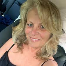 What area in St Pete is walkable to bars, restaurants, and shops?