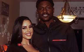 He proposed to her in october 2009. Who Is Antonio Brown S Wife All About His Dating Life Thenetline