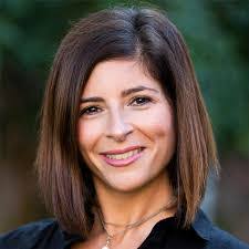 Kimberly Kohl's Instagram, Twitter & Facebook