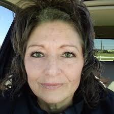 What are some popular colognes and perfumes from the 1970s?