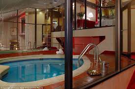Maybe you would like to learn more about one of these? Cove Haven Hotel Has Champagne Glass Shaped Hot Tubs Daily Mail Online