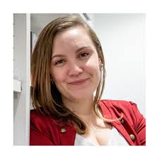 Emily Oakes's Instagram, Twitter & Facebook