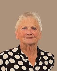 Deanna Stuart's Instagram, Twitter & Facebook