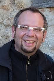 Michael Doering's Instagram, Twitter & Facebook