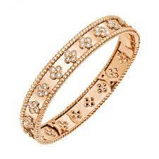 Van Cleef Arpels Perlee Bangle Bracelet Bijoux De Luxe Bijoux Joaillerie