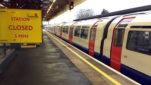 The changes would mean that instead of having a separate role for night tube. London Underground Union Calls Off Two 24 Hour Strikes Bbc News