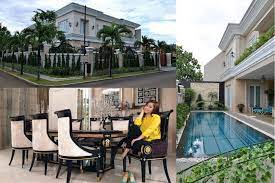 Bahkan beberapa artis korea memiliki rumah yang sangat mewah untuk kenyamanan hidup mereka. Potret 9 Rumah Artis Indonesia Paling Mewah Capai Rp60 M