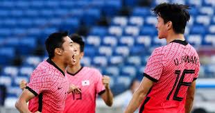 이동준2 는 1997년생으로 숭실대학교 를 중퇴하고 2017년부터 부산 아이파크 에서 활동하고 있는 미드필더이다. Vtyecaoyannbm
