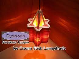 Anda membutuhkan sekitar 100 stik es krim yang bisa dibeli di toko kerajinan atau di toserba. Kerajinan Stik Es Krim Cara Buat Lampu Hias Gantung Dari Stick Ice Cream Popsicle Stick Crafts Youtube