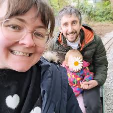 I can't believe how quickly Jan is going! Book Now for Feb & March for  Valentines, Mother's day, Easter and any Spring window art, chalkboards or  mural work! 💐🩷 I'm ready for