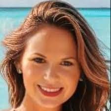 Melinda Comstock's Instagram, Twitter & Facebook