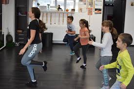 659 likes · 1 talking about this. Foto Un Vis Implinit O SibiancÄ Èi A Deschis O ÈcoalÄ De Dans La ÈelimbÄr Ora De ÈelimbÄr