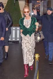 Celine dion weight loss proved everybody that if there is a desire of changing something in the appearance, people can do everything to achieve the wanted results, not taking into attention other`s thought and opinions. Celine Dion My Weight Relationship Status Are None Of Your Business Huffpost Canada Life