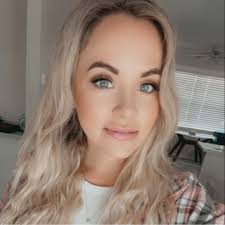 Ashleigh Cano's Instagram, Twitter & Facebook