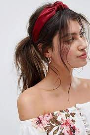 The Latest Hair Trend That S Totally Blair Waldorf Approved Hair Scarf Styles Scarf Hairstyles Headband Hairstyles