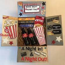 Date Night Diy Alle Sachen Diy Pinterest Geschenke Geschenkkorbe Und Filmabende Geschenke Geburtstagsgeschenke Diy Geburtstag Geschenke Selber Machen