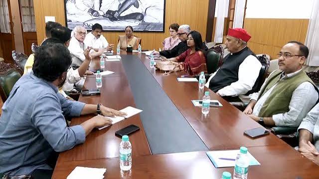 मीरा कुमार होंगी स्पीकर, खरगे पेश करेंगे प्रस्ताव! CEC ज्ञानेश कुमार के खिलाफ यूं आएगा 'जन महाभियोग', National Hindi News - Hindustan