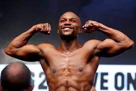 Met een geschat vermogen van zo'n 560 miljoen dollar is hij een van de rijkste sporters ter wereld. Boxer Mayweather Ist Der Topverdiener Unter Den Promis