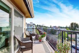 Renovasi Balkon: Tips Menjadikan Balkon Anda Lebih Fungsional dan Menawan