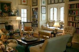 Warm And Inviting Love A Window Seat Home Interior English Decor