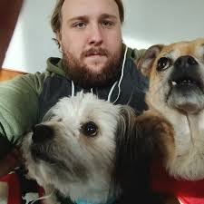 Ryan Easley's Instagram, Twitter & Facebook