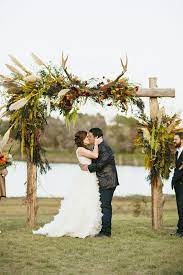 36 Fall Wedding Arch Ideas For Rustic Wedding Fall Wedding Arches Rustic Wedding Ceremony Wedding Arch Rustic