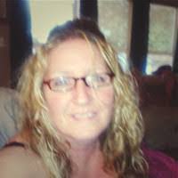 Debbie Santos's Instagram, Twitter & Facebook