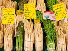 Dabei handelt es sich um bleichspargel. Spargel In Aller Munde Spargel Richtig Kochen Rolfkocht De Kochen Backen Geniessen