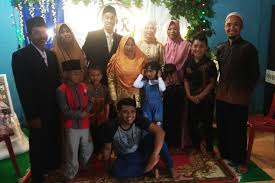 Menu di warung mbok tien termasuk legendaris dan letaknya dekat dengan jalur menuju pantai boom. Mbok Yem Pemilik Warung Di Puncak Lawu Turun Gunung Ada Apa Halaman All Kompas Com