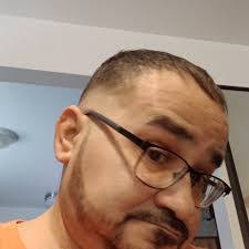 Thomas Zeise's Instagram, Twitter & Facebook