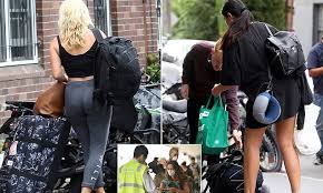 Charlie moore (born november 7, 1970 in wakefield, massachusetts), sometimes known as charlie moore the mad fisherman, is an american television sports personality. Make Your Way Home Australian Prime Minister Tells Tourists To Leave Australia Daily Mail Online