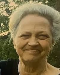 Sandy Hixon's Instagram, Twitter & Facebook