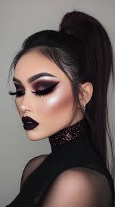 Natasha Tull's Instagram, Twitter & Facebook